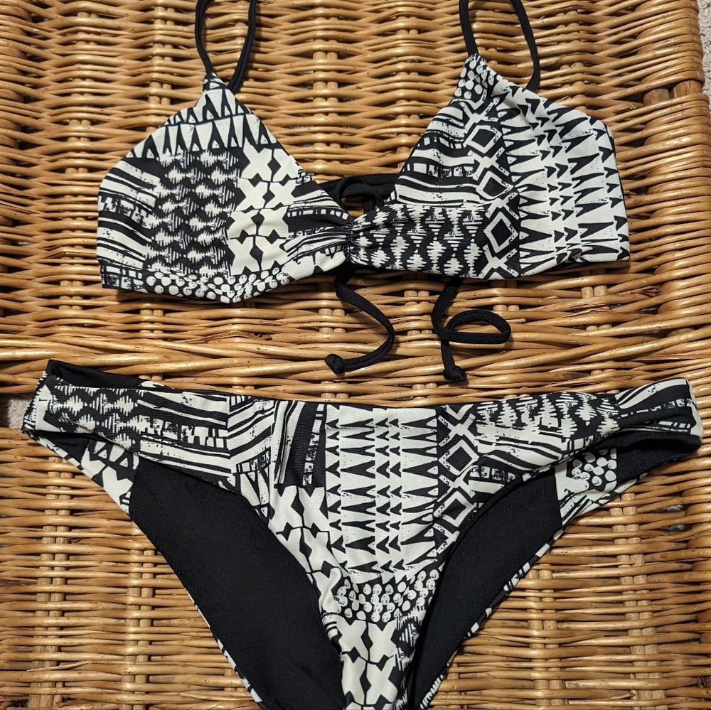 L*space Reversible Bikini - Size Small